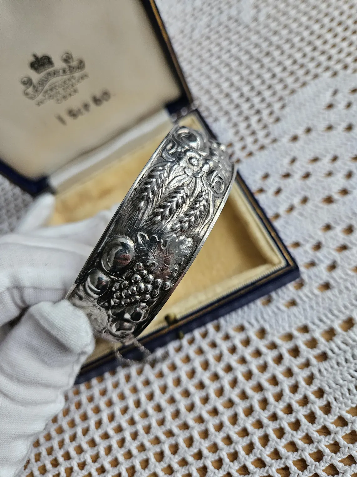 Antique Sterling silver 925 portugal marks harvest bangle Bracelet roses, grapes pears,wheat with safety chain - Image 3