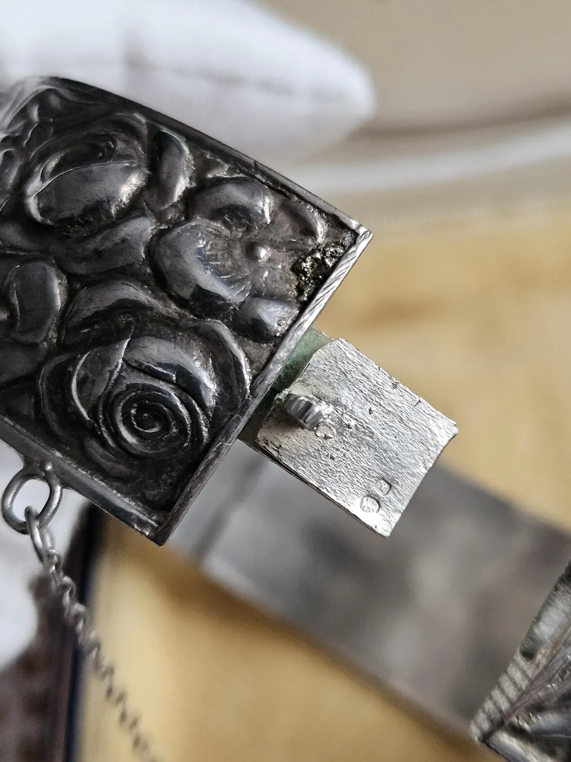 Antique Sterling silver 925 portugal marks harvest bangle Bracelet roses, grapes pears,wheat with safety chain - Image 4