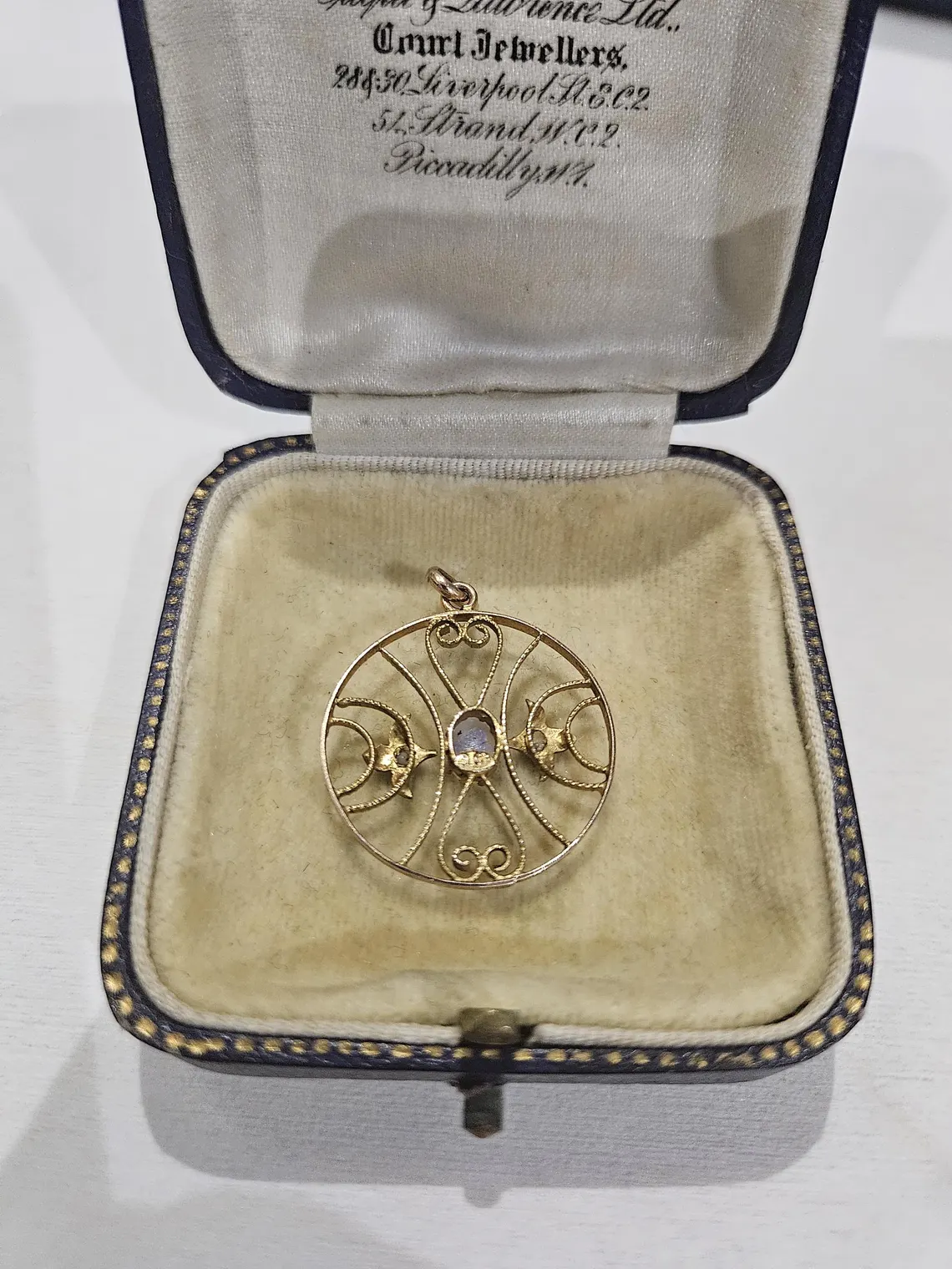 Unique antique lavalier round pendant natural pearls and Australian opal 9ct gold Edwardian era - Image 4