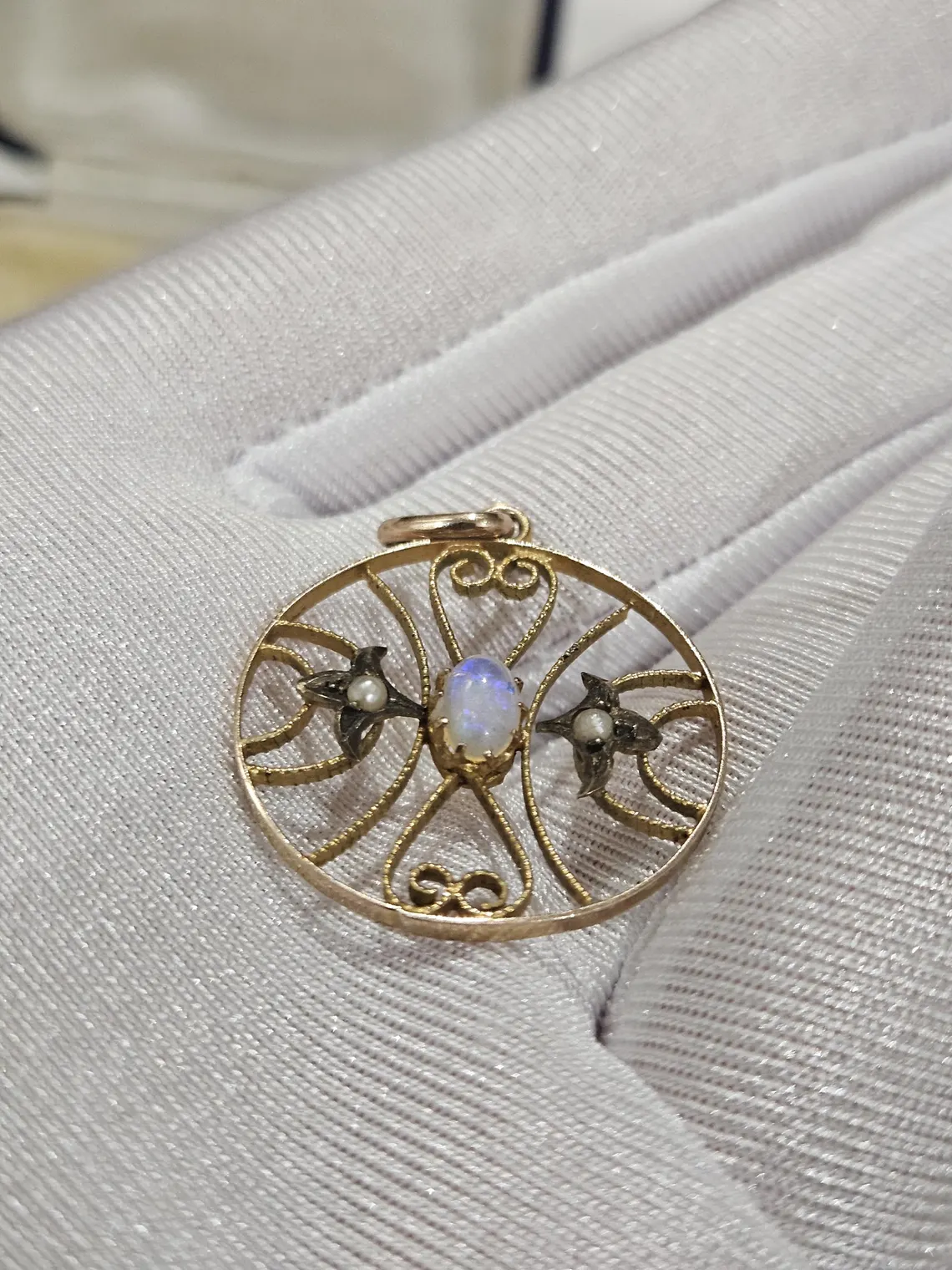 Unique antique lavalier round pendant natural pearls and Australian opal 9ct gold Edwardian era - Image 9