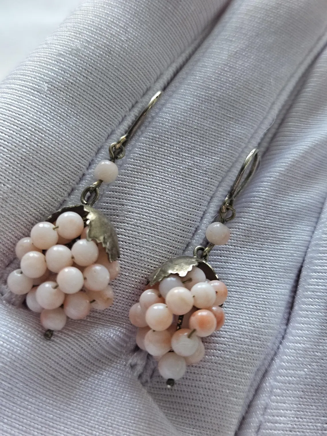 Vintage earrings hooks natural coral angel skin grapes wine, silver 800 with gold overlay - Image 4