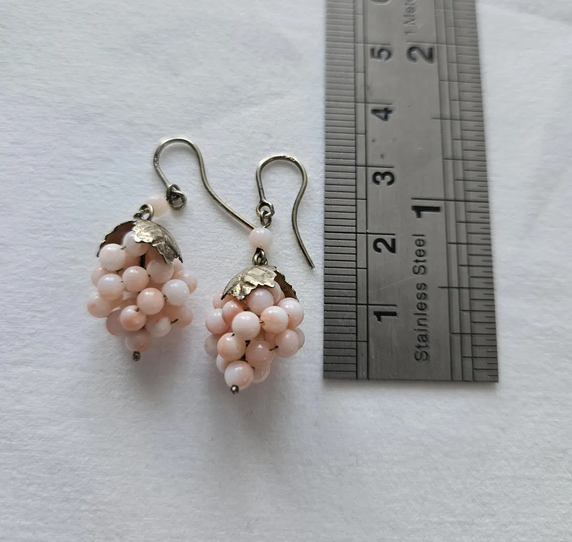 Vintage earrings hooks natural coral angel skin grapes wine, silver 800 with gold overlay - Image 6